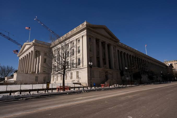The Great Divide: Treasuries vs AI Credit